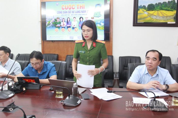Đại diện Công an tỉnh đóng góp ý kiến tại cuộc họp