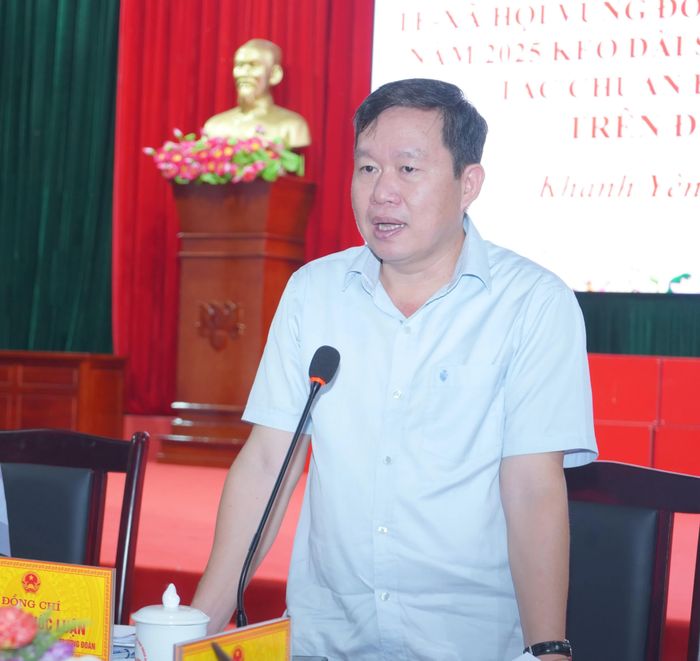 Đồng chí Nguyễn Quốc Luận kết luận buổi kiểm tra.