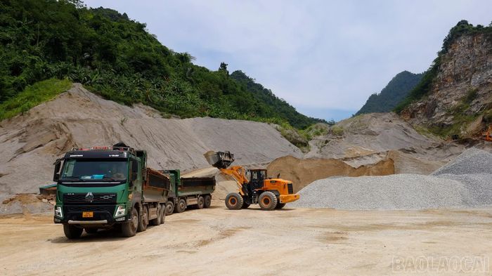 Tổng nhu cầu đá dự kiến phục vụ dự án xây dựng mở rộng cao tốc Nội Bài - Lào Cai khoảng 748.000 m³.
