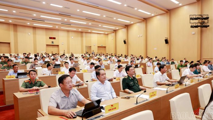 Các đại biểu dự hội nghị.