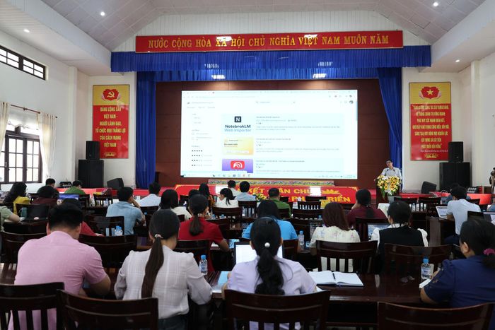 Xã Cát Tiên tập huấn nghiệp vụ thực hiện Đề án 06 cho cán bộ, công chức và cán bộ thôn