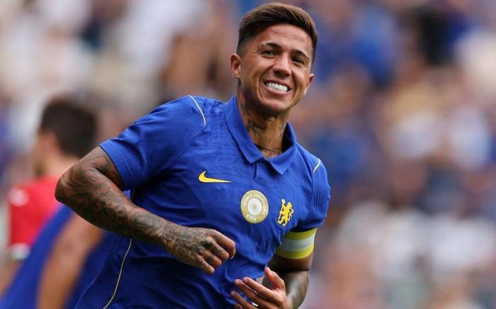 Làn sóng phản đối từ các cổ động viên Chelsea đang gây áp lực lên Enzo Fernandez.