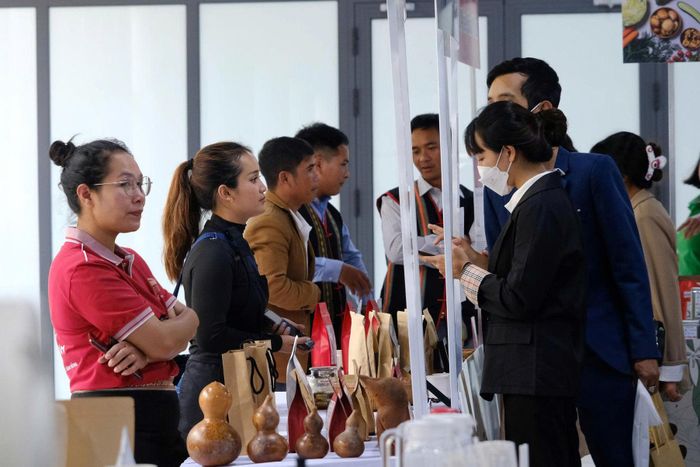 K’Chăm chủ động đưa cà phê Arabica Lạc Dương đến các hội chợ, triển lãm, kết nối với các quán cà phê và doanh nghiệp để giới thiệu sản phẩm
