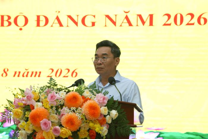 Đồng chí Trần Hữu Thành, Tỉnh ủy viên, Phó Trưởng Ban Tổ chức Tỉnh ủy Lâm Đồng phát biểu tại hội nghị