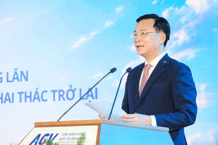 Đồng chí Hồ Văn Mười, Ủy viên Ban Chấp hành Trung ương Đảng, Phó Bí thư Tỉnh ủy, Chủ tịch UBND tỉnh kỳ vọng lớn vào sự hoạt động trở lại của sân bay Liên Khương