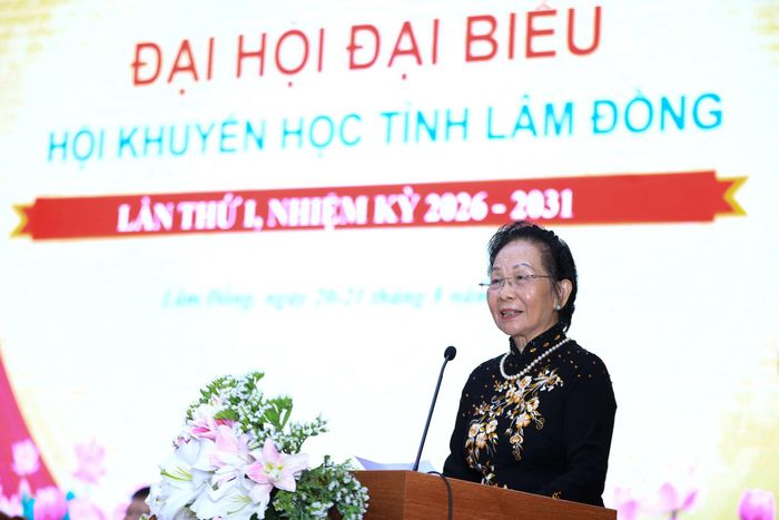 Chủ tịch Trung ương Hội Khuyến học Việt Nam Nguyễn Thị Doan đề nghị Hội Khuyến học Lâm Đồng tiếp tục đổi mới để đáp ứng yêu cầu mới