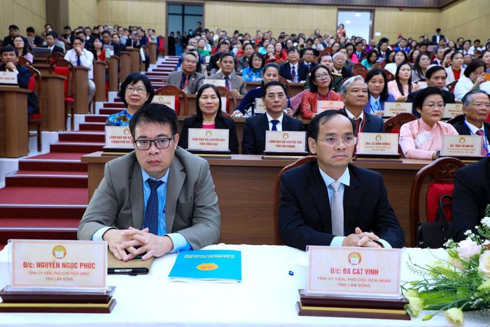 Tỉnh ủy viên, Phó Chủ tịch HĐND tỉnh Lâm Đồng Đa Cát Vinh và Tỉnh ủy viên, Phó Chủ tịch UBND tỉnh Nguyễn Ngọc Phúc dự Đại hội