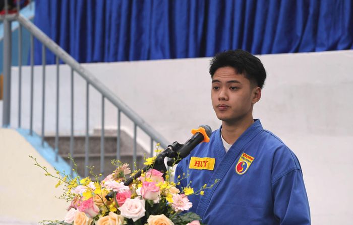 VĐV Nguyễn Hoàng Tuấn Huy, Cụm I, phường Xuân Hương - Đà Lạt đọc lời tuyên thệ