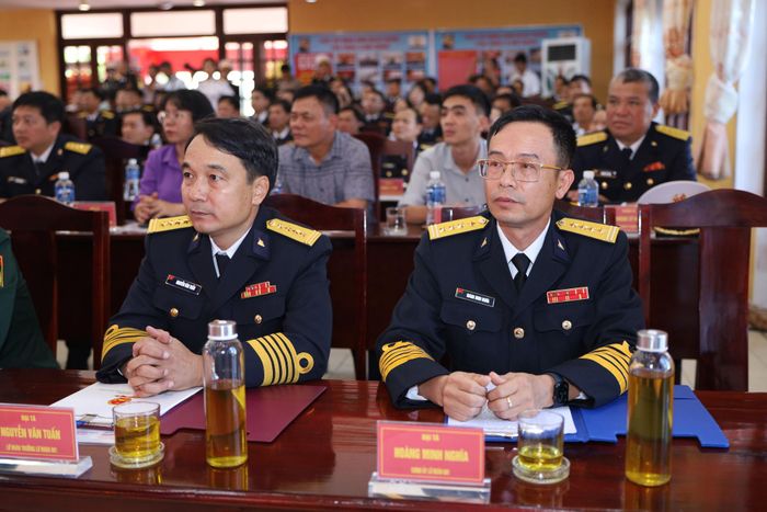 Lãnh đạo, chỉ huy Lữ đoàn 681 nghe chỉ đạo tại lễ kỷ niệm