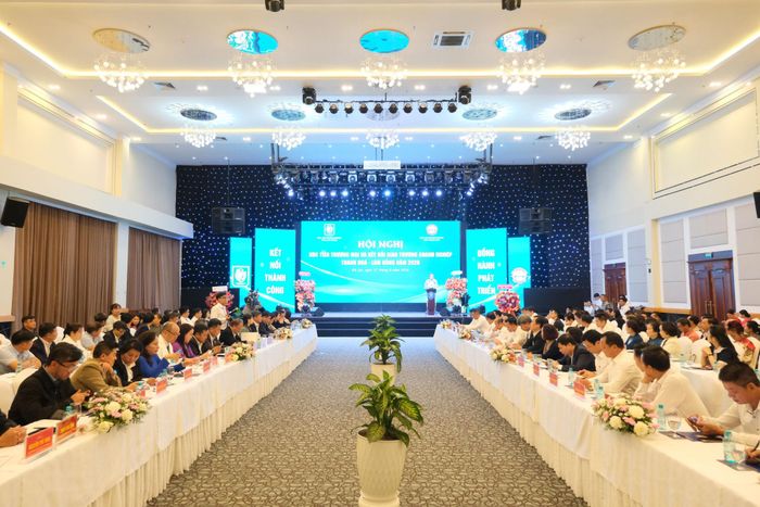 Quang cảnh Hội nghị “Xúc tiến thương mại và kết nối giao thương doanh nghiệp Lâm Đồng - Thanh Hóa năm 2026”
