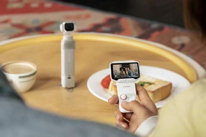 Insta360 Luna Pro có giá phải chăng