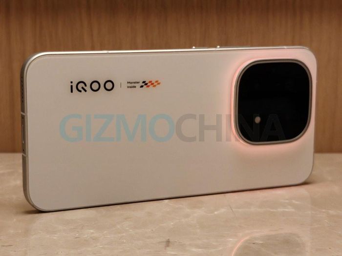 Tấm nền cao cấp trên iQOO 16 dự kiến sẽ tiếp tục do Samsung Display cung ứng