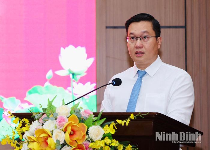 Đồng chí Trần Đăng Quỳnh, Ủy viên dự khuyết Trung ương Đảng, Phó Bí thư Thường trực Tỉnh ủy phát biểu tại hội nghị.