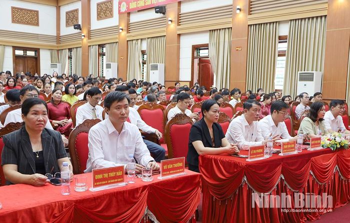 Các đại biểu dự hội nghị. Ảnh: Nguyễn Oanh