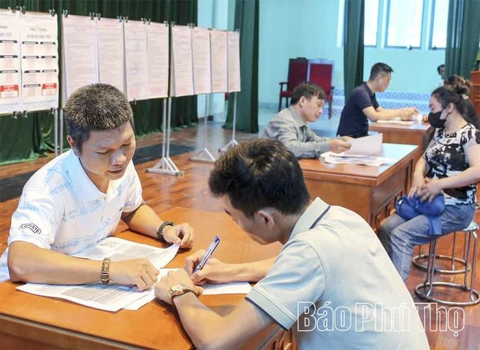 Thông qua công tác tuyên truyền, nhất là các nền tảng số góp phần đưa thông tin, chính sách của Đảng và Nhà nước đến với người dân xã Yên Thủy một cách đầy đủ, kịp thời.