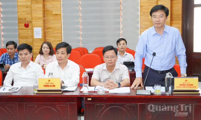 Đồng chí Trương An Ninh, Trưởng ban Tuyên giáo và Dân vận Tỉnh ủy phát biểu tại buổi làm việc - Ảnh: N.H