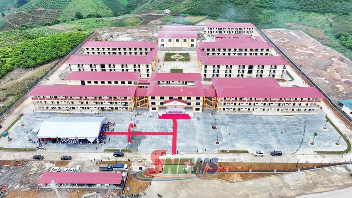 Trường phổ thông nội trú liên cấp Tiểu học và THCS xã Lóng Phiêng.