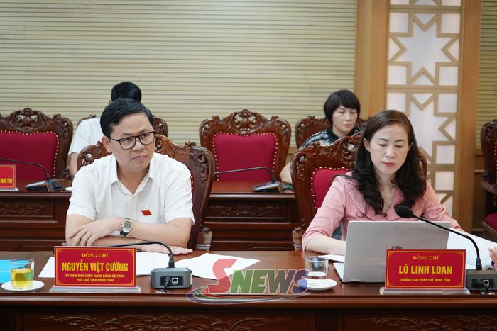 Các đại biểu dự hội nghị.
