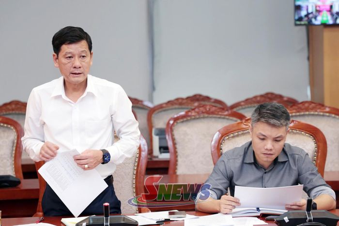 Lãnh đạo Sở Tài chính phát biểu tại cuộc họp.