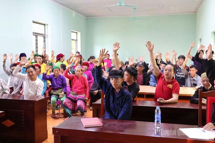 Nhân dân xã Thắng Mố đồng thuận, tích cực tham gia đóng góp ý kiến về các nhiệm vụ phát triển kinh tế - xã hội của địa phương.