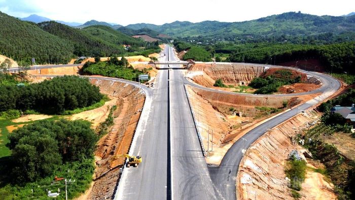 Nút giao Chân Sơn trên tuyến cao tốc Tuyên Quang- Hà Giang (giai đoạn 1) đã thi công xong.