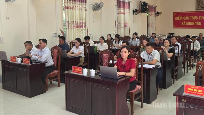 Trên 30 học viên tham gia lớp tập huấn kỹ năng viết tin, bài, chụp ảnh.
