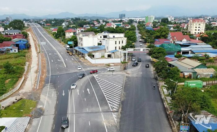 Vị trí này sẽ được lắp đặt cụm đèn tín hiệu giao thông và hệ thống phân làn phù hợp.