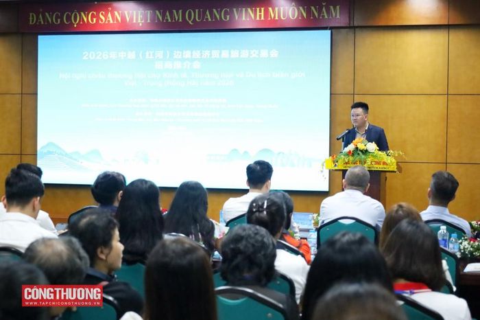 Ông Đỗ Văn Quang, Trưởng phòng kinh doanh Công ty TNHH Hoàng Hiệp F&B chia sẻ tại Hội nghị