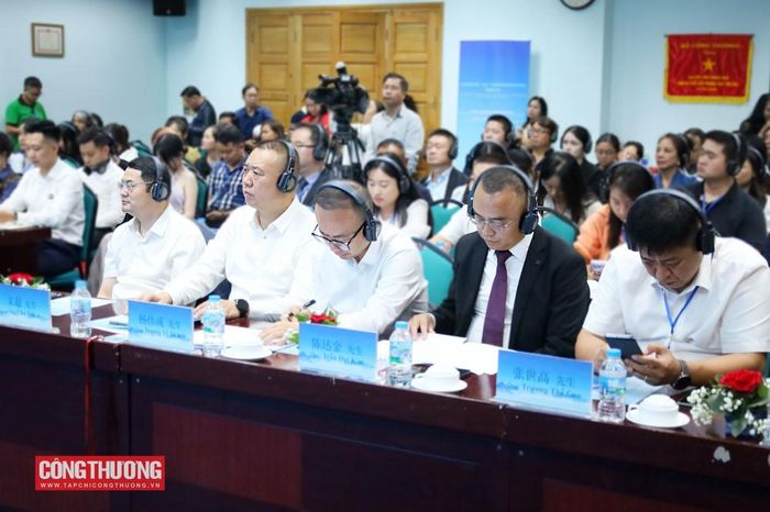 Hội nghị chiêu thương Hội chợ Kinh tế, Thương mại và Du lịch biên giới Việt - Trung (Hồng Hà) năm 2026 thu hút sự tham gia đông đảo của đại diện các cơ quan quản lý nhà nước, các hiệp hội ngành hàng cùng cộng đồng doanh nghiệp hai nước Việt Nam và Trung Quốc