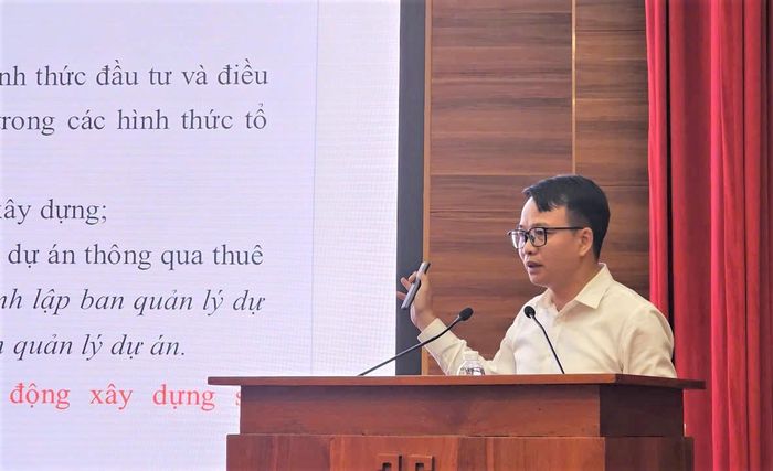 Ông Bùi Văn Dưỡng, Phó cục trưởng Cục Kinh tế - Quản lý đầu tư xây dựng giới thiệu về Luật Xây dựng 2025.