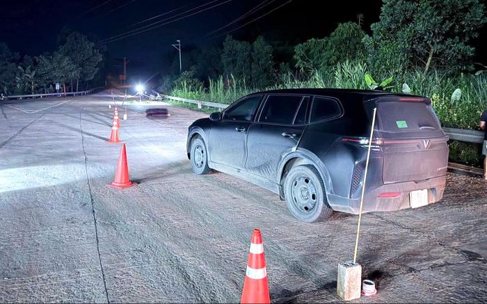 Hiện trường vụ tai nạn khiến người đàn ông tử vong tại chỗ.