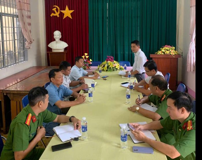 Các đơn vị phối hợp làm việc với công an địa phương ở Đồng Nai để ngăn chặn, xử lý các vụ nem đất đá lên tàu.