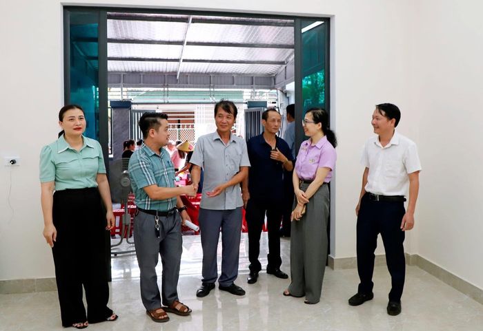 Với sự tham gia của cộng đồng và từ các nguồn khác để hỗ trợ thêm cho các hộ gia đình xây, sửa chữa nhà.