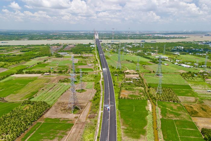Diện mạo cầu Phước Khánh và đường dẫn.