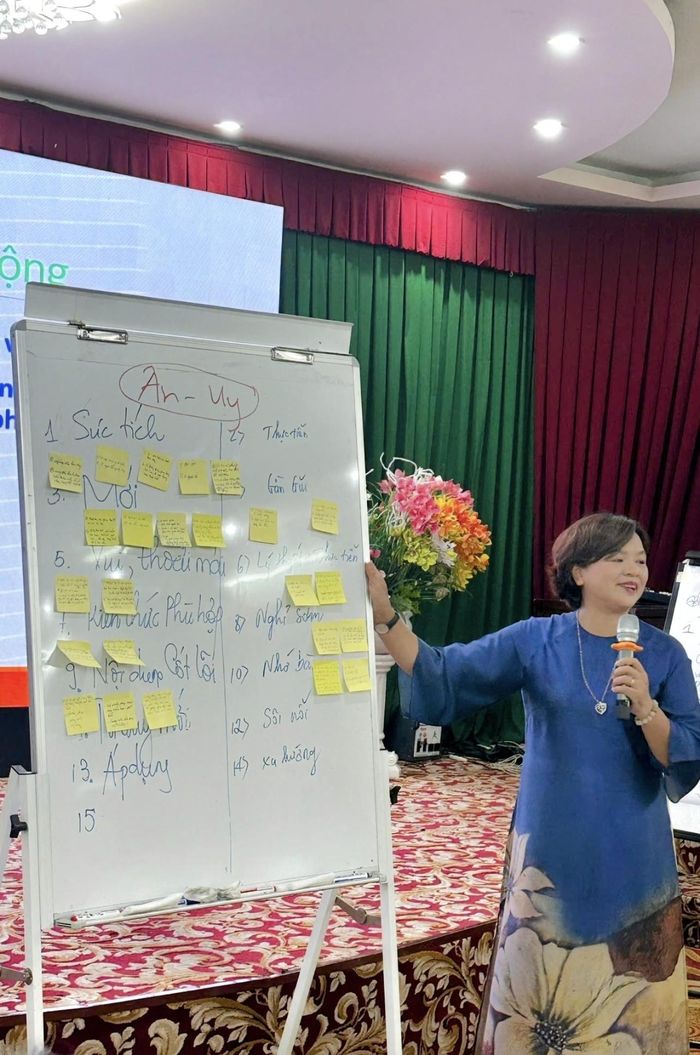 Thảo luận tại buổi tập huấn của Mặt trận Tổ quốc Việt Nam khu vực phía Nam