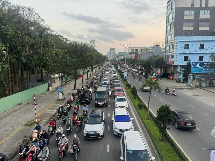 Theo đó, đầu tư cho xe buýt điện có thể được xem là khoản đầu tư đồng thời cho giao thông, môi trường và chất lượng đô thị.