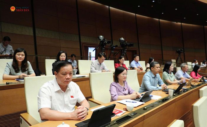 Đoàn ĐBQH tỉnh Nghệ An dự phiên họp tại Hội trường. Ảnh: Khánh Duy