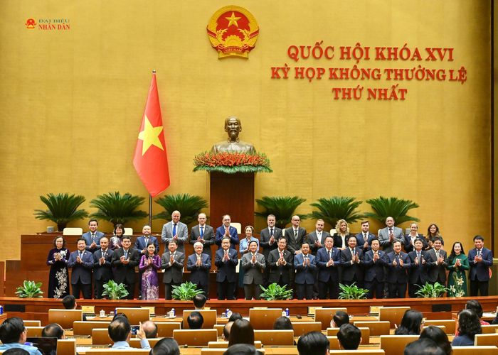 Chủ tịch Quốc hội Trần Thanh Mẫn và các đại biểu tham dự buổi lễ