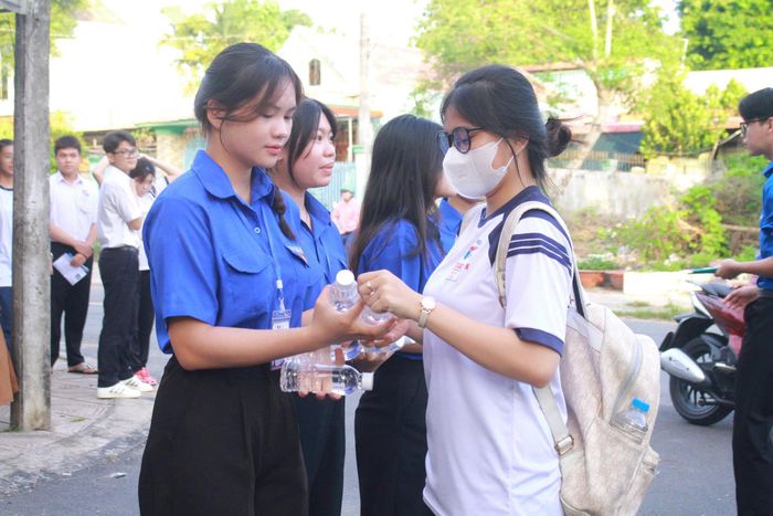 UBND TP. Cần Thơ đề nghị Sở GD-ĐT thực hiện nghiêm các quy định về kiểm tra, đánh giá; khắc phục bệnh thành tích trong giáo dục, bảo đảm đánh giá thực chất năng lực học sinh.