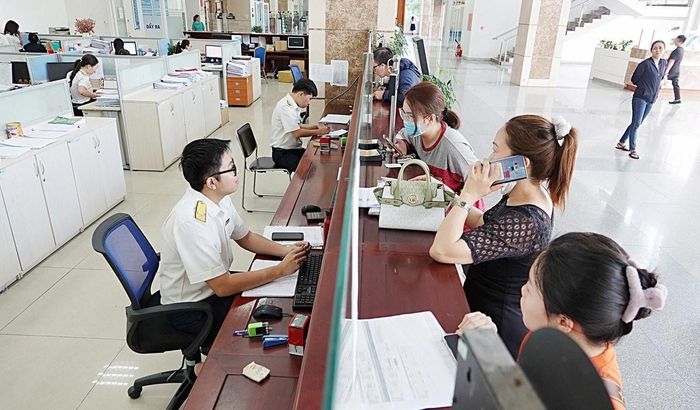 Chính phủ đề xuất giảm 30% thuế cho cá nhân kinh doanh, doanh nghiệp có doanh thu không quá 10 tỷ đồng mỗi năm trong kỳ tính thuế 2026, 2027.