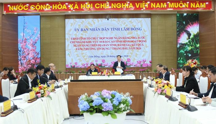 Cuộc họp của UBND tỉnh, cơ quan chức năng Lâm Đồng với ngành Ngân hàng trên địa bàn (ảnh CTV).
