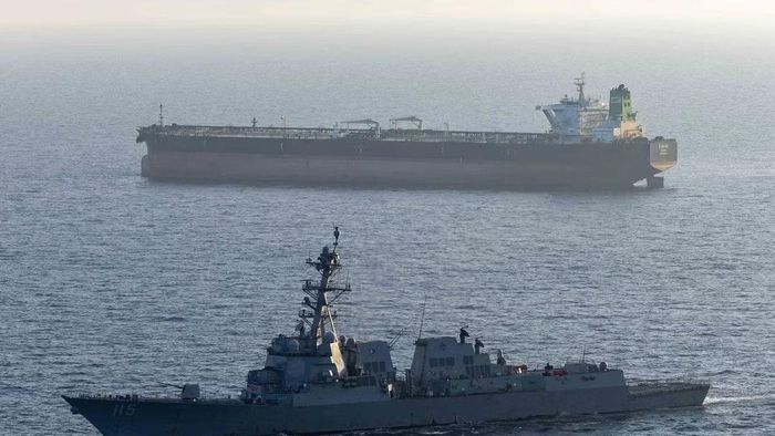 Eo biển Hormuz là điểm nghẽn trong đàm phán giữa Mỹ và Iran. Ảnh CNN/gCaptain.