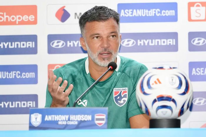 HLV Anthony Hudson. Ảnh: CTV.