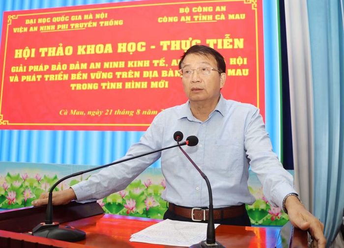Đại tá, GS.TS Bùi Minh Thanh, Viện An ninh phi truyền thống phát biểu tại Hội thảo.