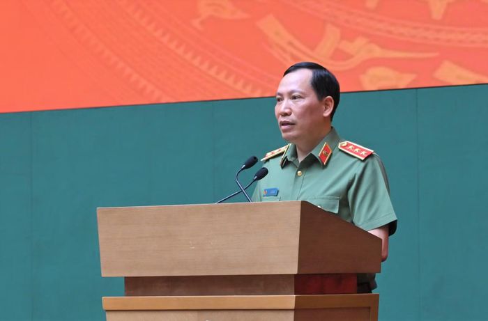 Thứ trưởng Lê Văn Tuyến phát biểu khai mạc hội thảo.