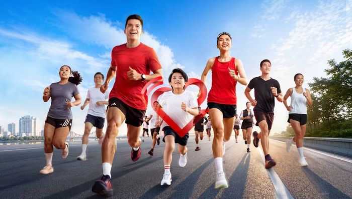 Giải Marathon Quốc tế Techcombank Hà Nội đã đưa hoạt động thể thao phong trào quy mô quốc tế này làm cầu nối lan tỏa những giá trị thực chất cho cộng đồng. Ảnh Techcombank