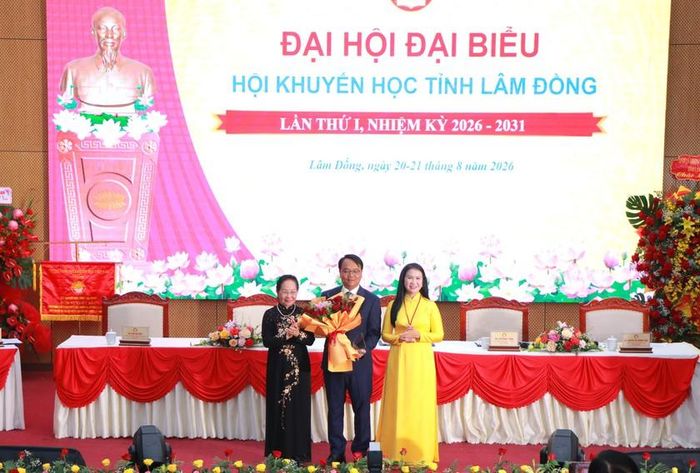 Phó Bí thư Thường trực Tỉnh ủy Lâm Đồng Đặng Hồng Sỹ được bầu giữ cương vị Chủ tịch danh dự Hội Khuyến học tỉnh Lâm Đồng khóa I, nhiệm kỳ 2026-2031.