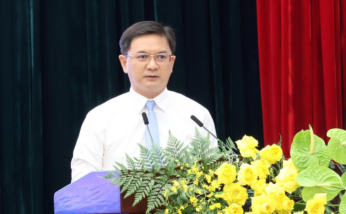 Phó Chủ tịch UBND TP. HCM Nguyễn Mạnh Cường ghi nhận và đánh giá cao kết quả ngành giáo dục TP. HCM đạt được trong năm qua.