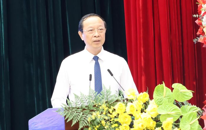 Thứ trưởng Thường trực Bộ GD-ĐT Phạm Ngọc Thưởng phát biểu chỉ đạo tại hội nghị.