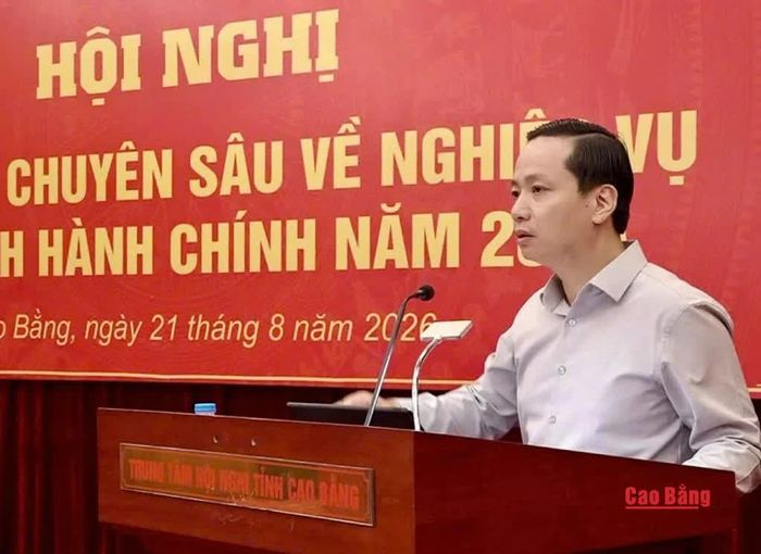Chủ tịch UBND tỉnh Lê Hải Hòa phát biểu chỉ đạo hội nghị.